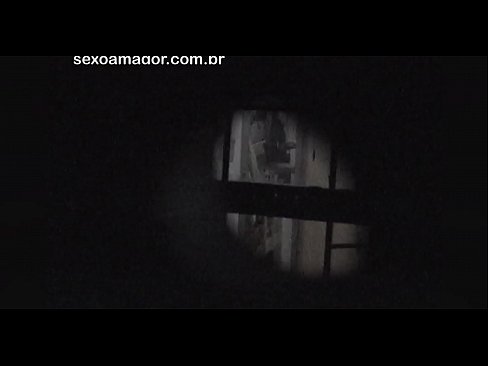 ❤️ Блондинку тайно снимает на видео соседский вуайерист, спрятанный за полыми кирпичами ❤️ Секс ролики на нашем сайте ❌